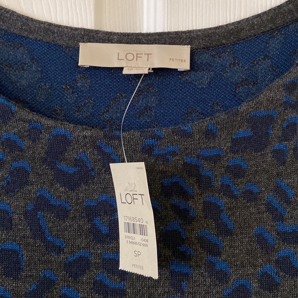 LOFT SWEATER DRESS SIZE SP BRAND NEW LENGTH 35” BUST 30” see all photos - Picture 3 of 12